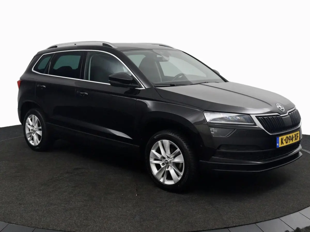 1.0 TSI Business Edition Plus zwart