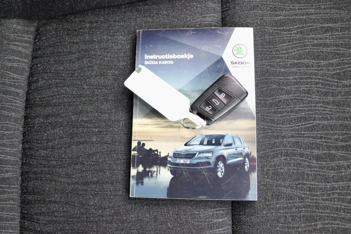 1.0 TSI Business Edition Plus zwart