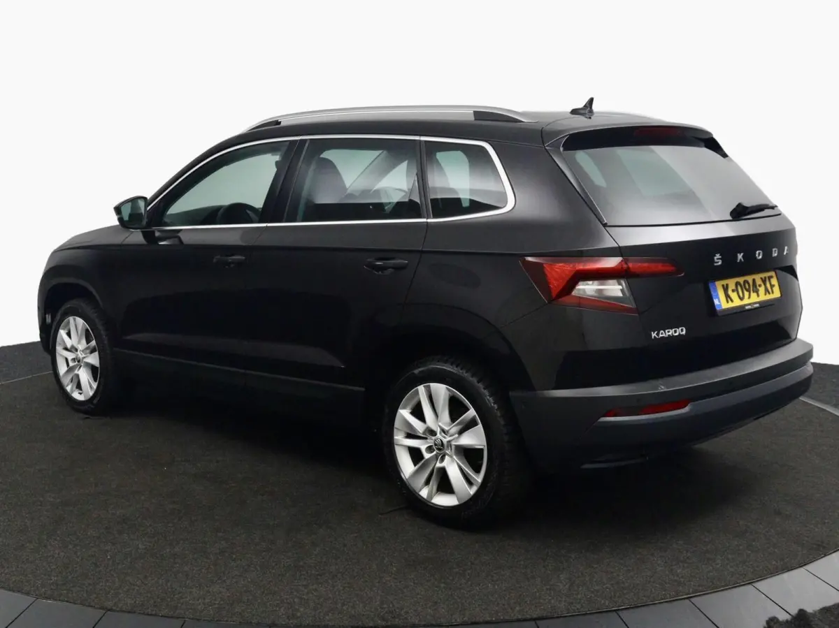 1.0 TSI Business Edition Plus zwart