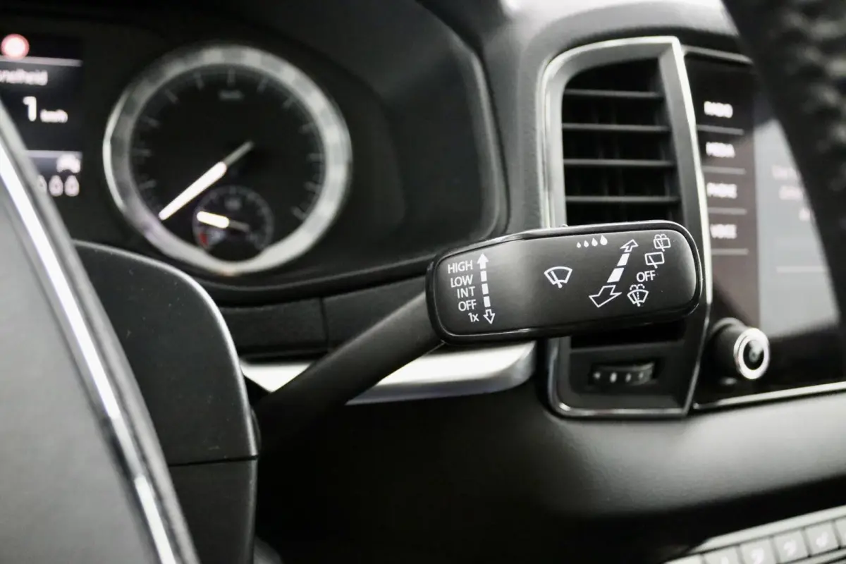 1.0 TSI Business Edition Plus zwart