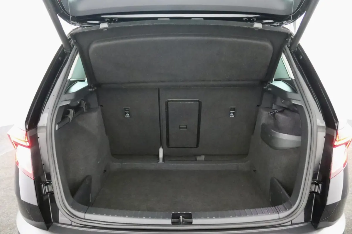 1.0 TSI Business Edition Plus zwart