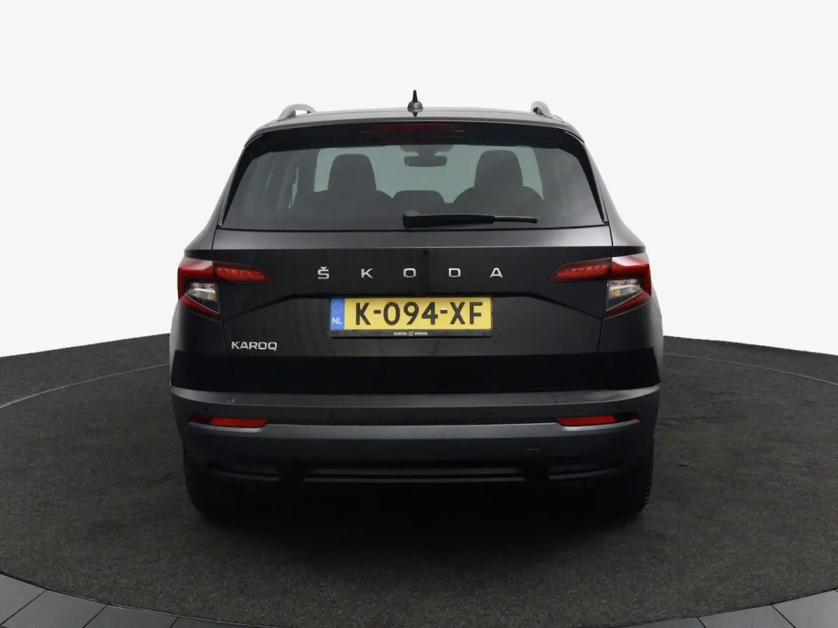 1.0 TSI Business Edition Plus zwart