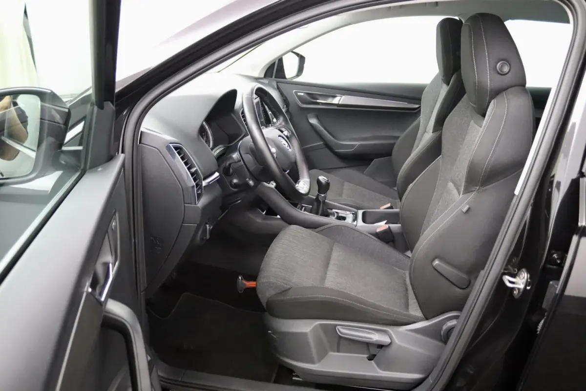 1.0 TSI Business Edition Plus zwart