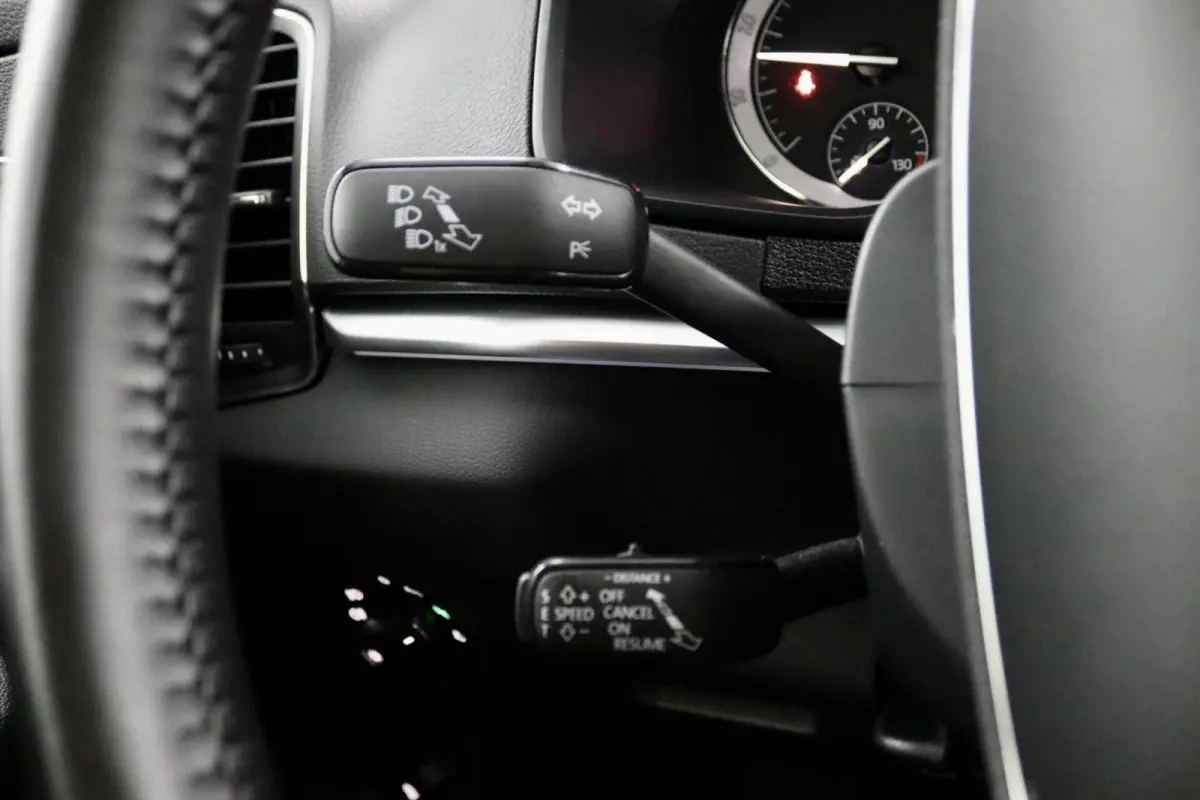 1.0 TSI Business Edition Plus zwart