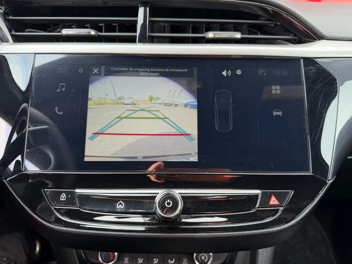 1.2 Turbo Hybrid | LED | Camera | Parksens | Carplay | Dode hoek sensor | Two Tone |