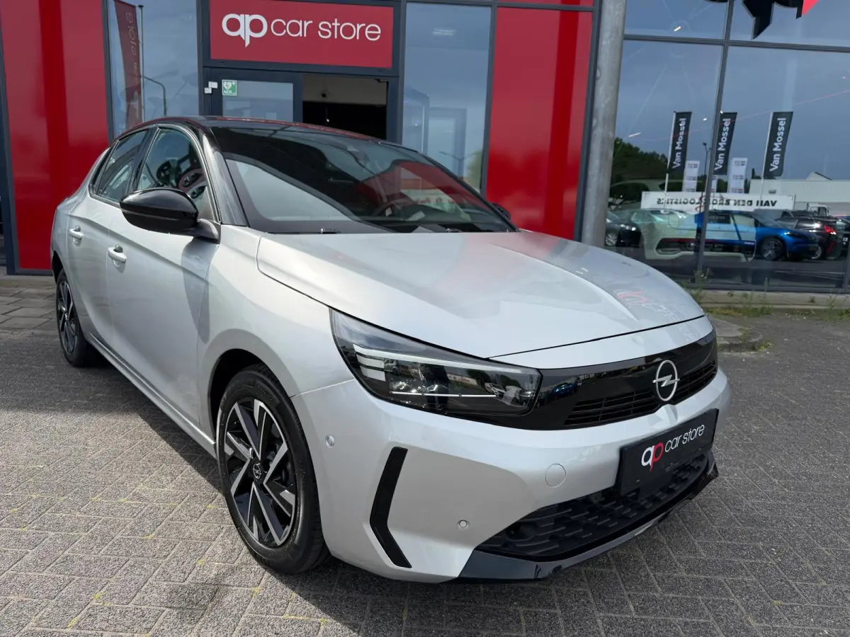 1.2 Turbo Hybrid | LED | Camera | Parksens | Carplay | Dode hoek sensor | Two Tone |