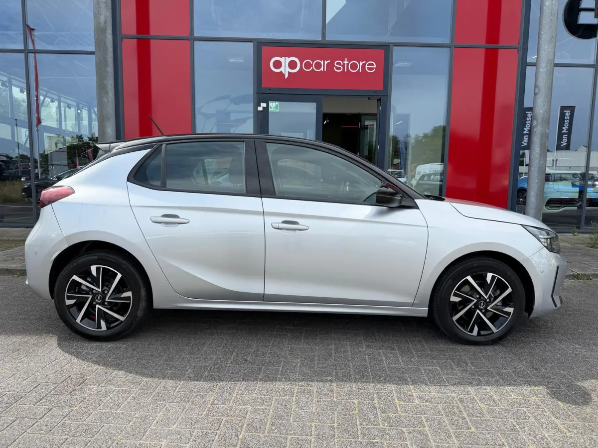 1.2 Turbo Hybrid | LED | Camera | Parksens | Carplay | Dode hoek sensor | Two Tone |