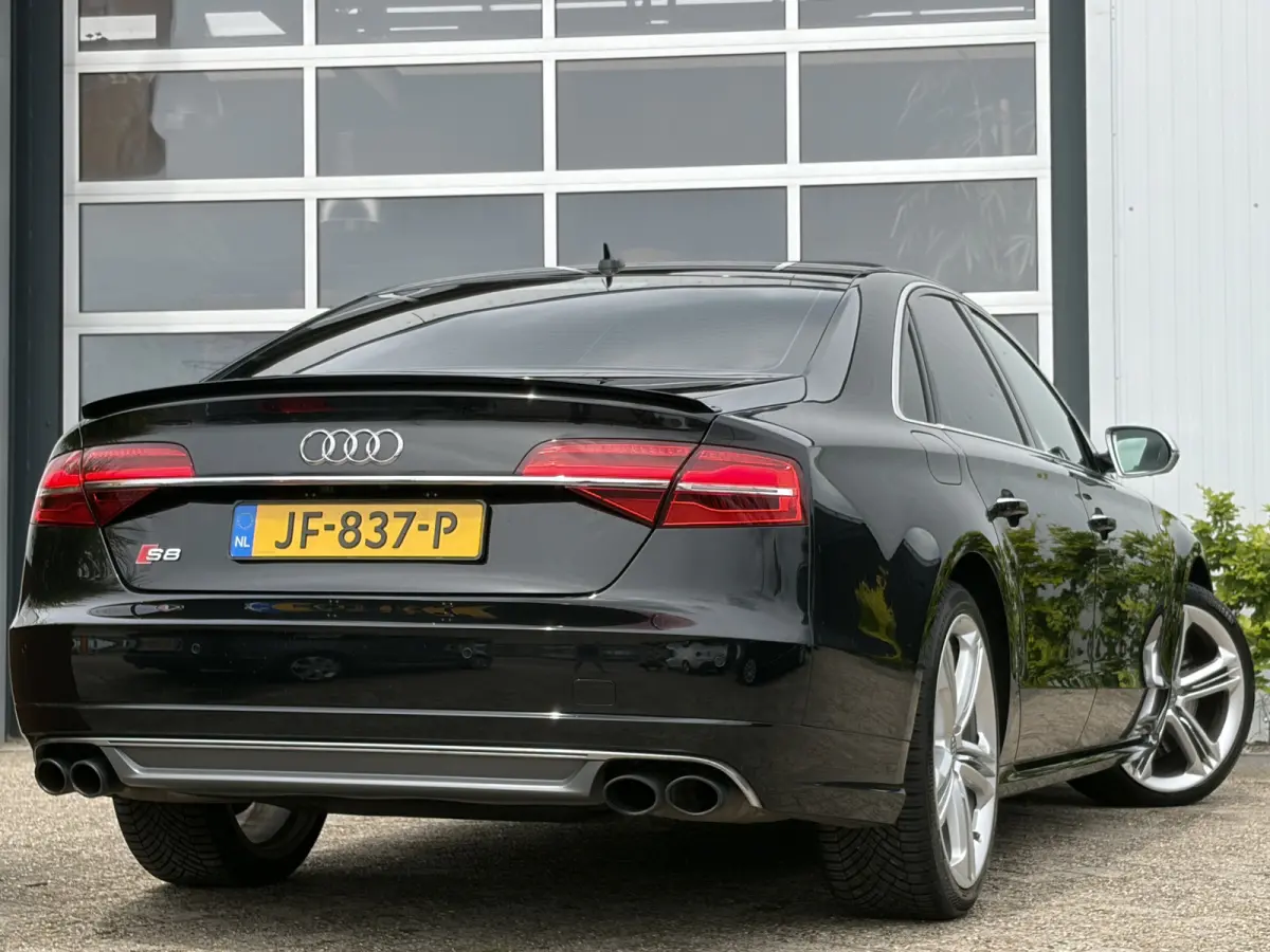 4.0 TFSI S8 quattro 520pk | Bang & Olufsen Sound | Cruise control adaptief met stop&go | Dab | Elektrisch glazen schuif-/kanteldak | Matrix led koplampen | Rondomzicht camera | Voorstoelen m