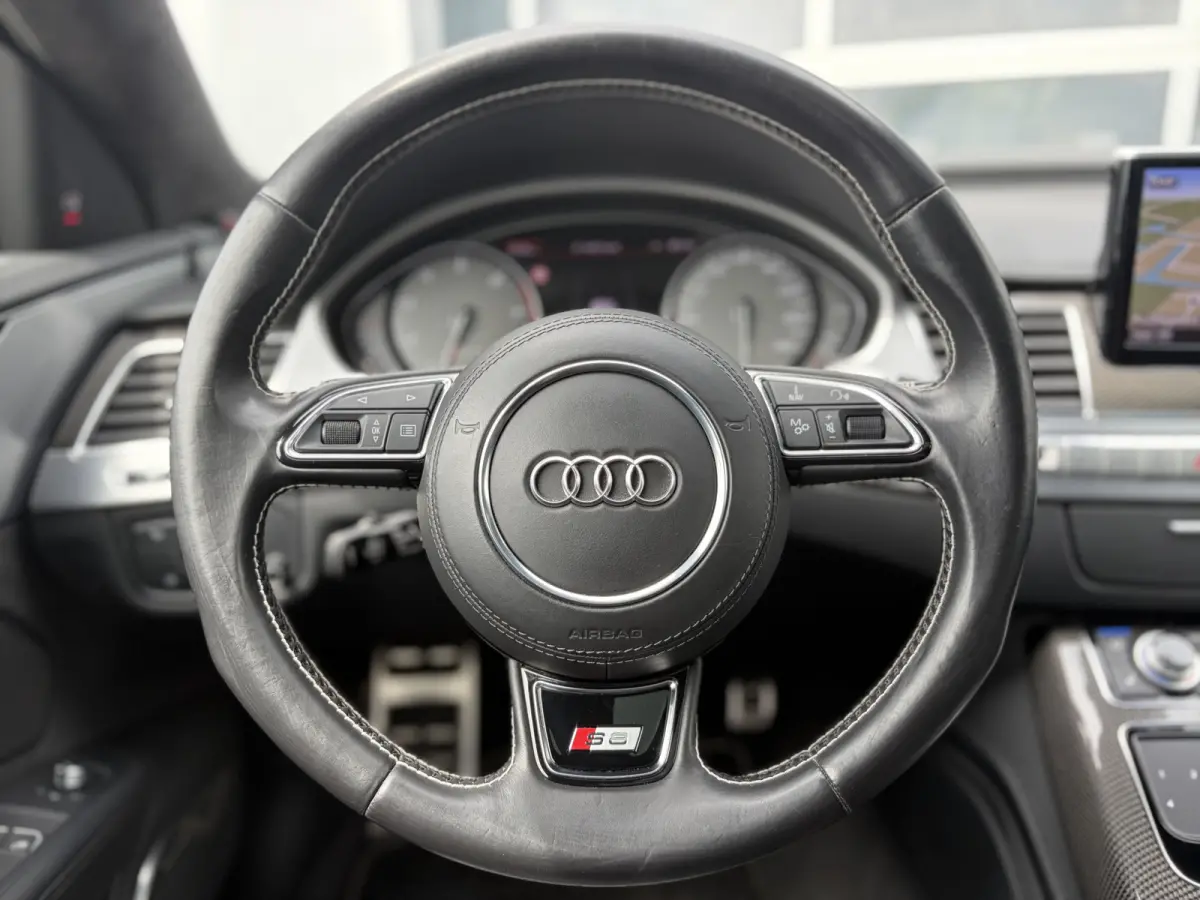 4.0 TFSI S8 quattro 520pk | Bang & Olufsen Sound | Cruise control adaptief met stop&go | Dab | Elektrisch glazen schuif-/kanteldak | Matrix led koplampen | Rondomzicht camera | Voorstoelen m