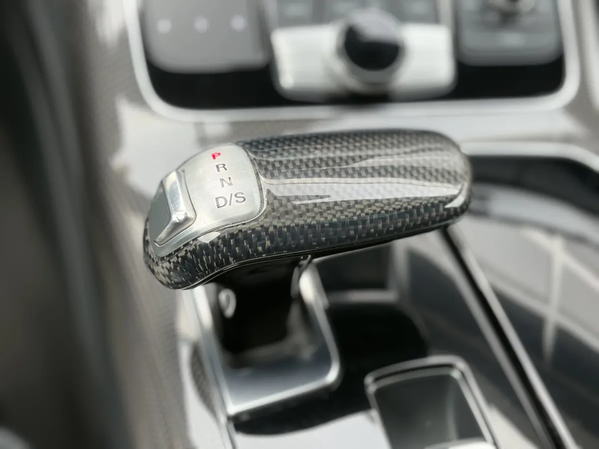 4.0 TFSI S8 quattro 520pk | Bang & Olufsen Sound | Cruise control adaptief met stop&go | Dab | Elektrisch glazen schuif-/kanteldak | Matrix led koplampen | Rondomzicht camera | Voorstoelen m