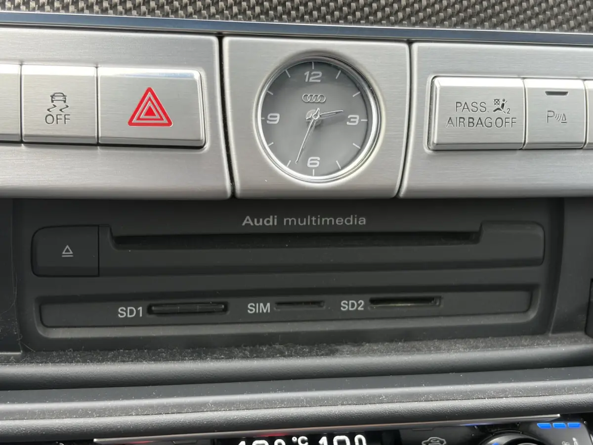 4.0 TFSI S8 quattro 520pk | Bang & Olufsen Sound | Cruise control adaptief met stop&go | Dab | Elektrisch glazen schuif-/kanteldak | Matrix led koplampen | Rondomzicht camera | Voorstoelen m
