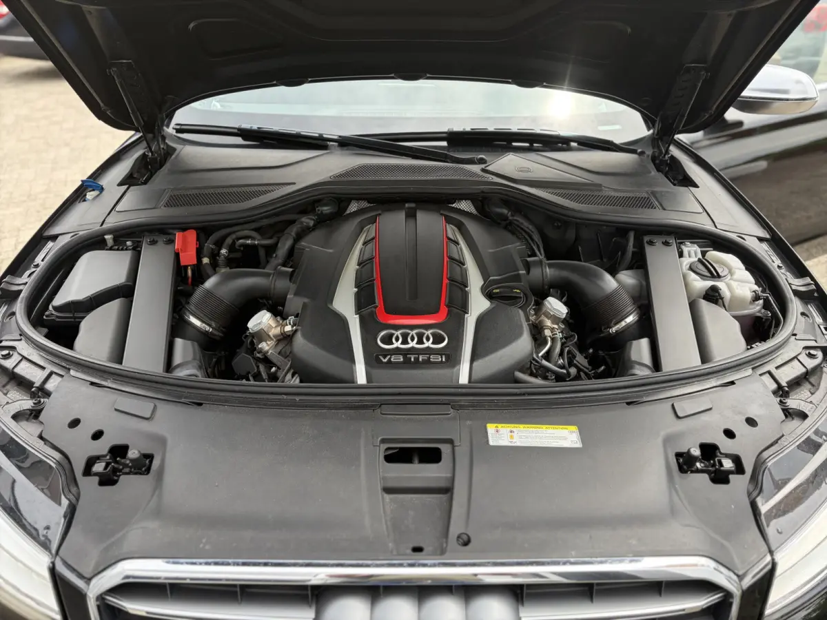 4.0 TFSI S8 quattro 520pk | Bang & Olufsen Sound | Cruise control adaptief met stop&go | Dab | Elektrisch glazen schuif-/kanteldak | Matrix led koplampen | Rondomzicht camera | Voorstoelen m