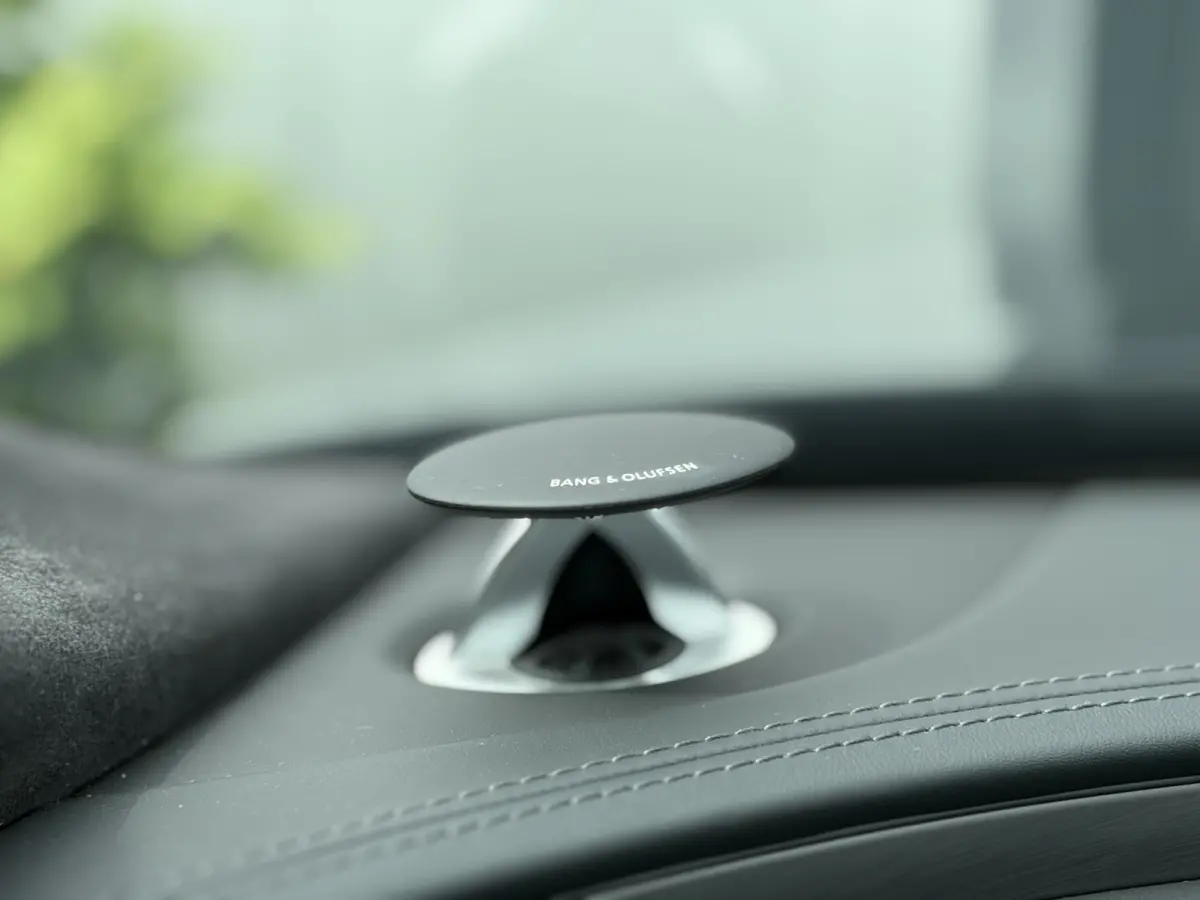 4.0 TFSI S8 quattro 520pk | Bang & Olufsen Sound | Cruise control adaptief met stop&go | Dab | Elektrisch glazen schuif-/kanteldak | Matrix led koplampen | Rondomzicht camera | Voorstoelen m