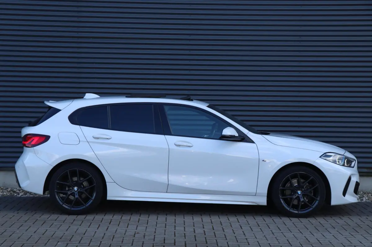 118i | M-Sport | M-Pakket - PANO - VIRT.COCKPIT - VOL!
