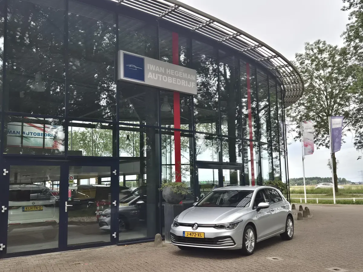 1.0 TSI Life | Navigatie via Apple carplay | Climate Control | Parkeersensoren | Licht metalen velgen