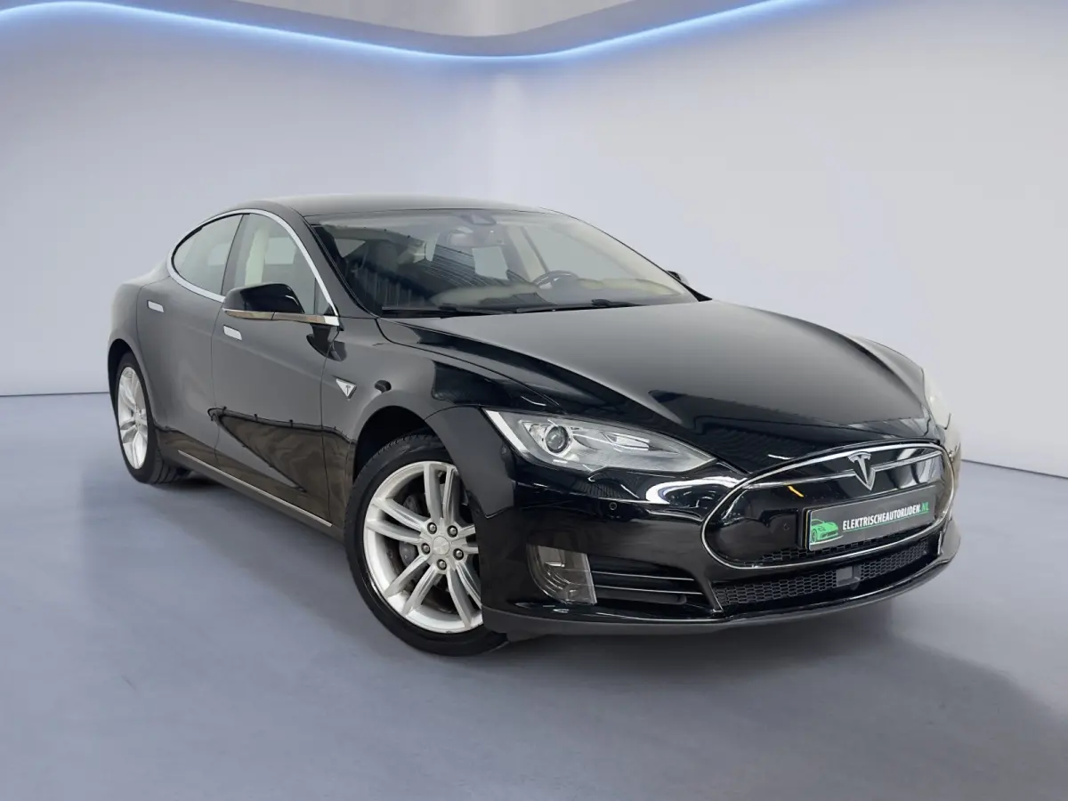 60 Base|FREE SUPERCHARGE|NW ACCU met 30.000 KM|SC01|