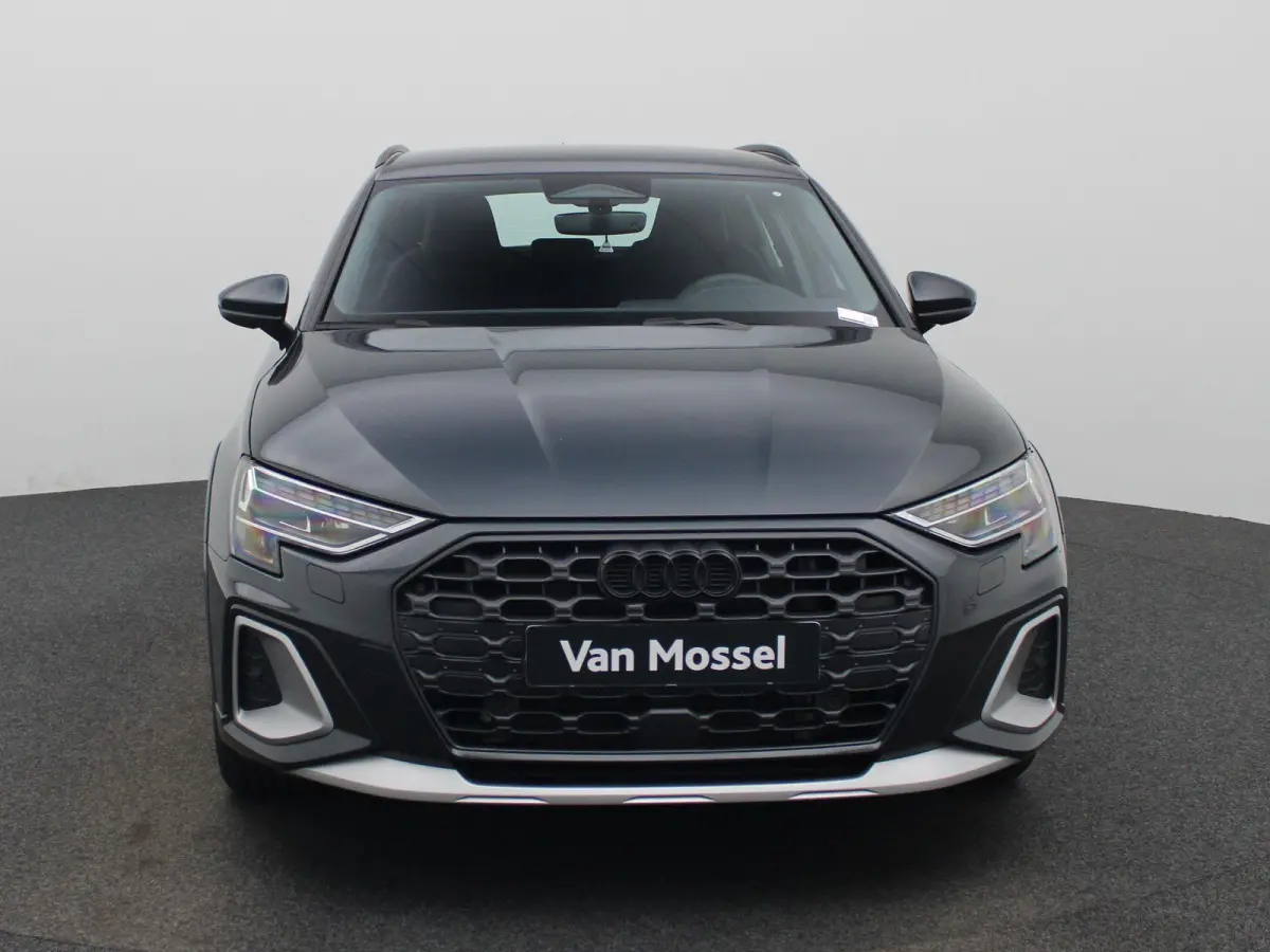 40 TFSI e Advanced edition | Adaptive cruise control | Dodehoekdetectie | Stoelverwarming | Achteruitrijcamera | Climate control | Trekhaak | Navigatie | Ledkoplampen | Audi sound system