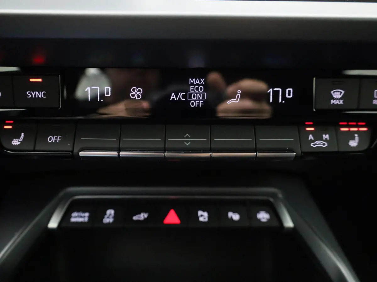40 TFSI e Advanced edition | Adaptive cruise control | Dodehoekdetectie | Stoelverwarming | Achteruitrijcamera | Climate control | Trekhaak | Navigatie | Ledkoplampen | Audi sound system