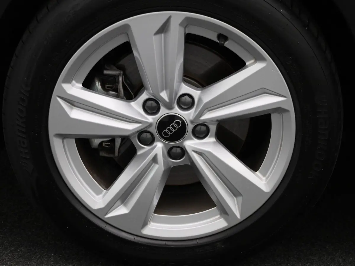40 TFSI e Advanced edition | Adaptive cruise control | Dodehoekdetectie | Stoelverwarming | Achteruitrijcamera | Climate control | Trekhaak | Navigatie | Ledkoplampen | Audi sound system