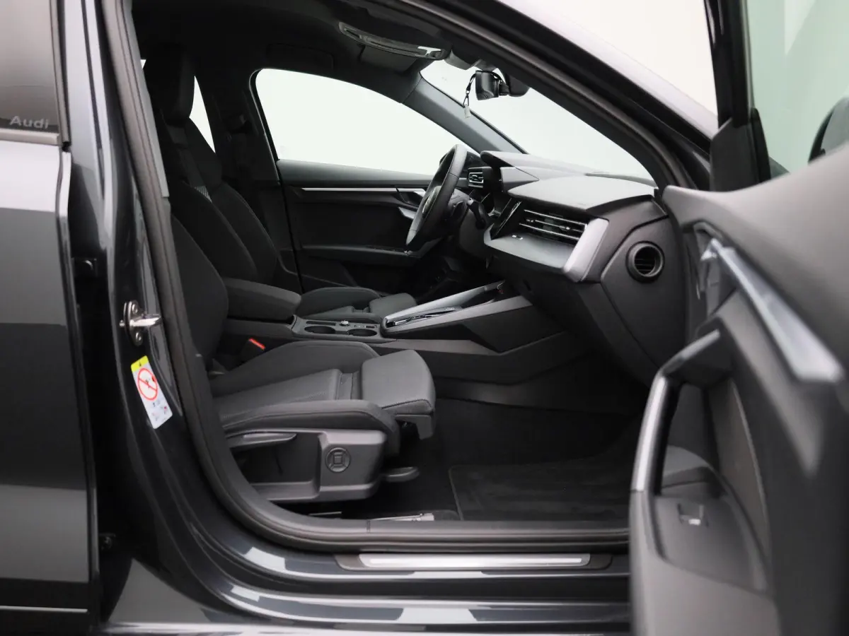 40 TFSI e Advanced edition | Adaptive cruise control | Dodehoekdetectie | Stoelverwarming | Achteruitrijcamera | Climate control | Trekhaak | Navigatie | Ledkoplampen | Audi sound system