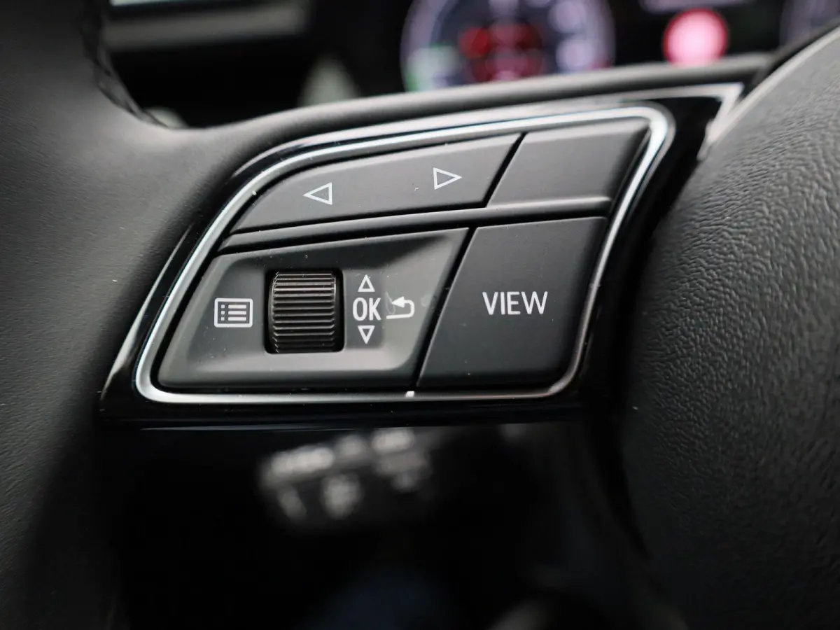 40 TFSI e Advanced edition | Adaptive cruise control | Dodehoekdetectie | Stoelverwarming | Achteruitrijcamera | Climate control | Trekhaak | Navigatie | Ledkoplampen | Audi sound system