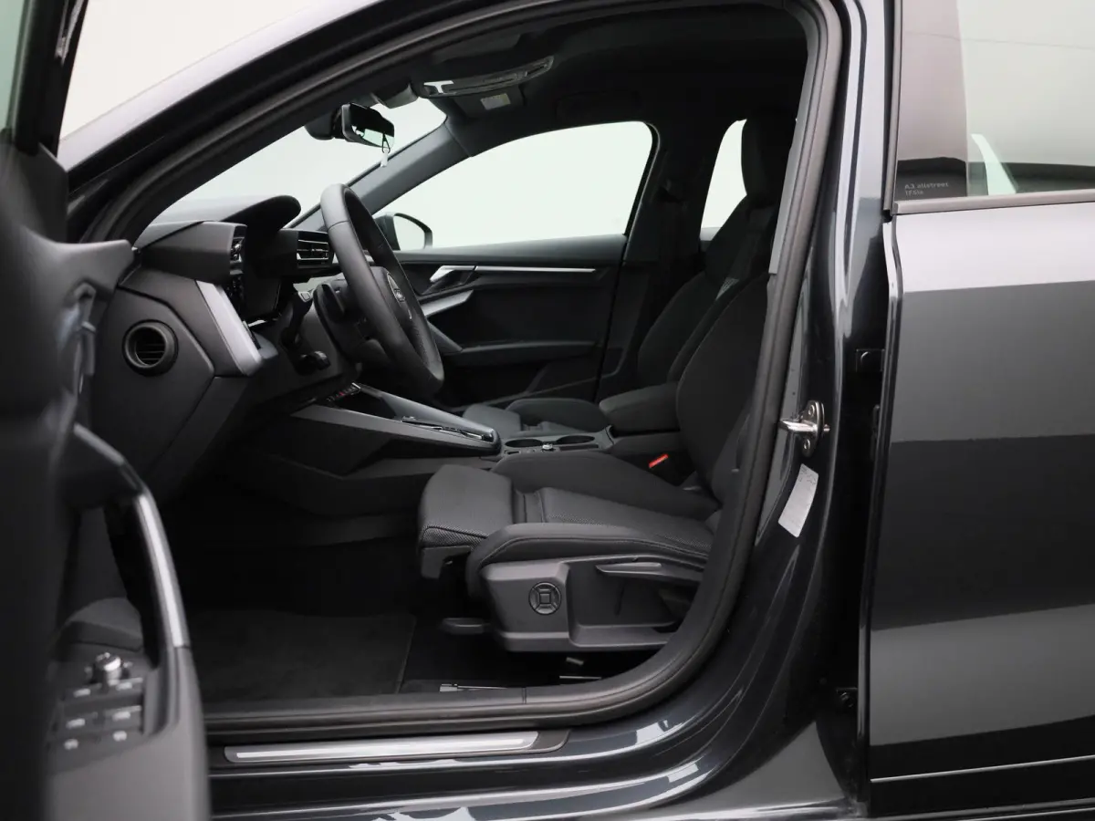 40 TFSI e Advanced edition | Adaptive cruise control | Dodehoekdetectie | Stoelverwarming | Achteruitrijcamera | Climate control | Trekhaak | Navigatie | Ledkoplampen | Audi sound system