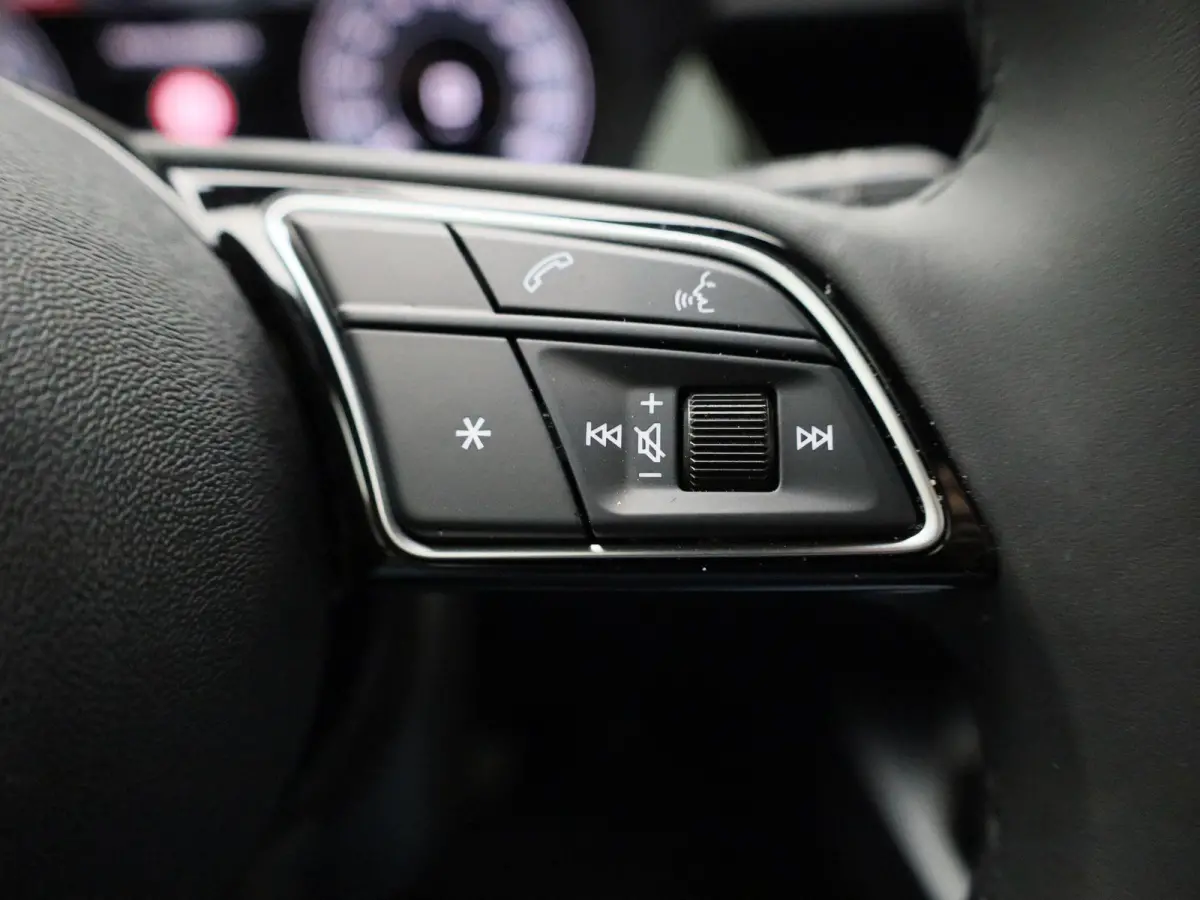 40 TFSI e Advanced edition | Adaptive cruise control | Dodehoekdetectie | Stoelverwarming | Achteruitrijcamera | Climate control | Trekhaak | Navigatie | Ledkoplampen | Audi sound system