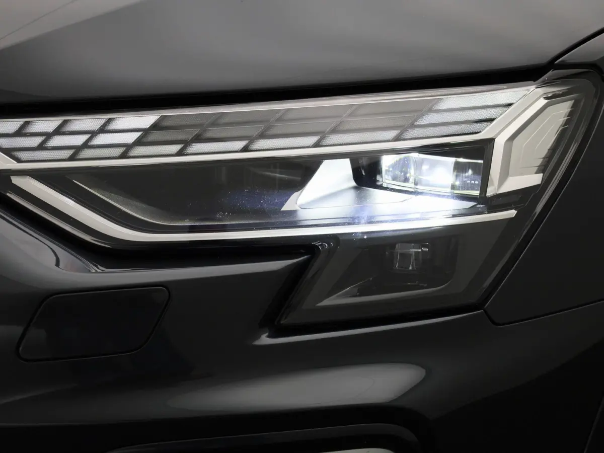 40 TFSI e Advanced edition | Adaptive cruise control | Dodehoekdetectie | Stoelverwarming | Achteruitrijcamera | Climate control | Trekhaak | Navigatie | Ledkoplampen | Audi sound system
