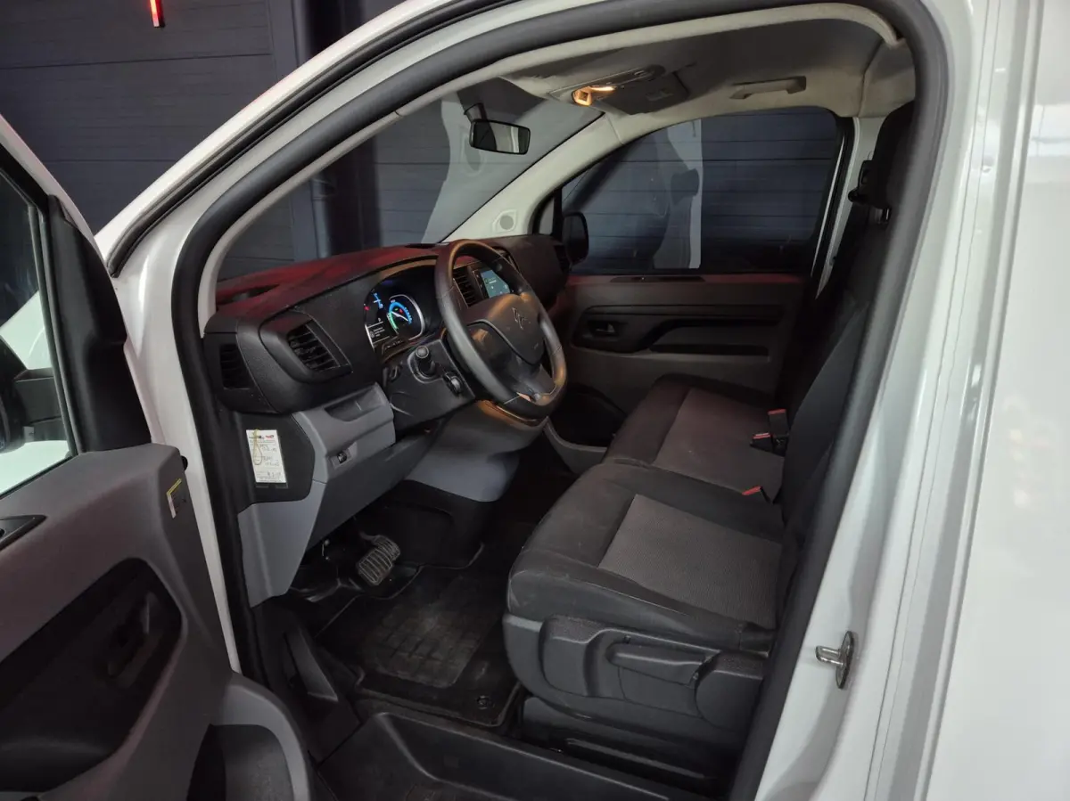 M 75kWh |9-PERS|PANO|APP|CRUISE|VERW.