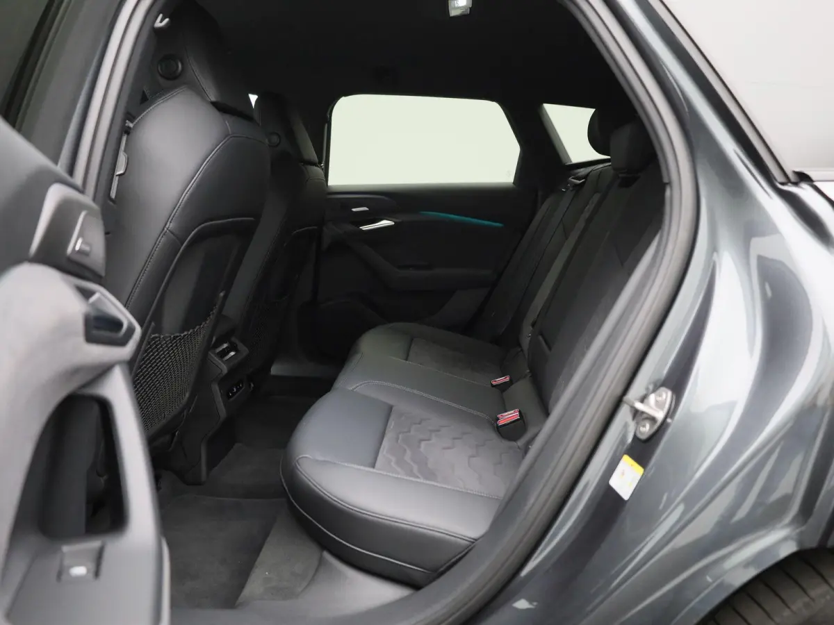 edition performance 100 kWh | Adaptive cruise control | Bang & Olufsen sound system | Luchtvering | 360 graden camera | Verwarmbaar stuurwiel | Head-up display | Stoelverwarming voor & achte
