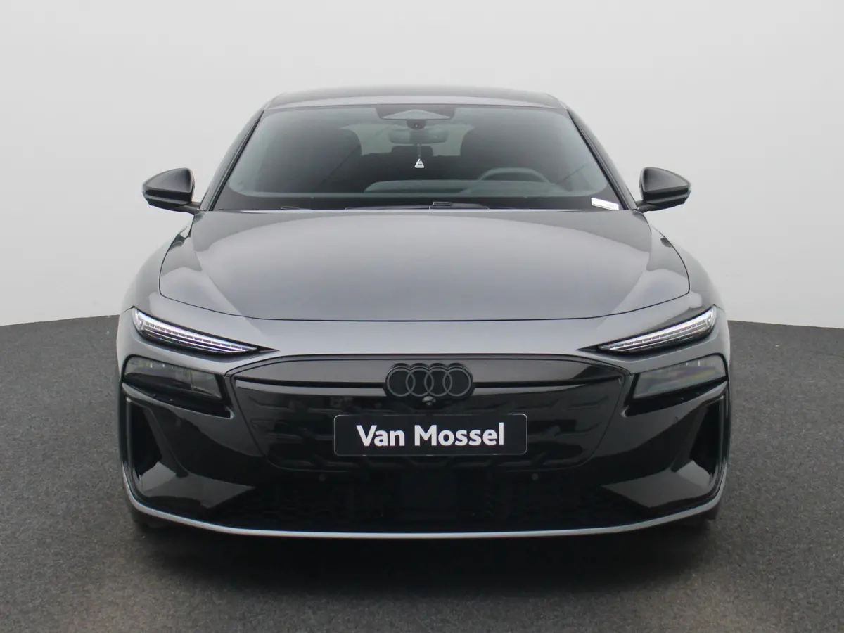 edition performance 100 kWh | Adaptive cruise control | Bang & Olufsen sound system | Luchtvering | 360 graden camera | Verwarmbaar stuurwiel | Head-up display | Stoelverwarming voor & achte