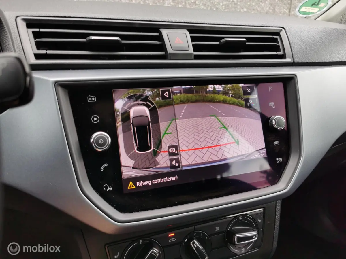 1.0 TGI STYLE/90PK/CAMERA/CARPLAY/DAB/CRUISE/PDC/