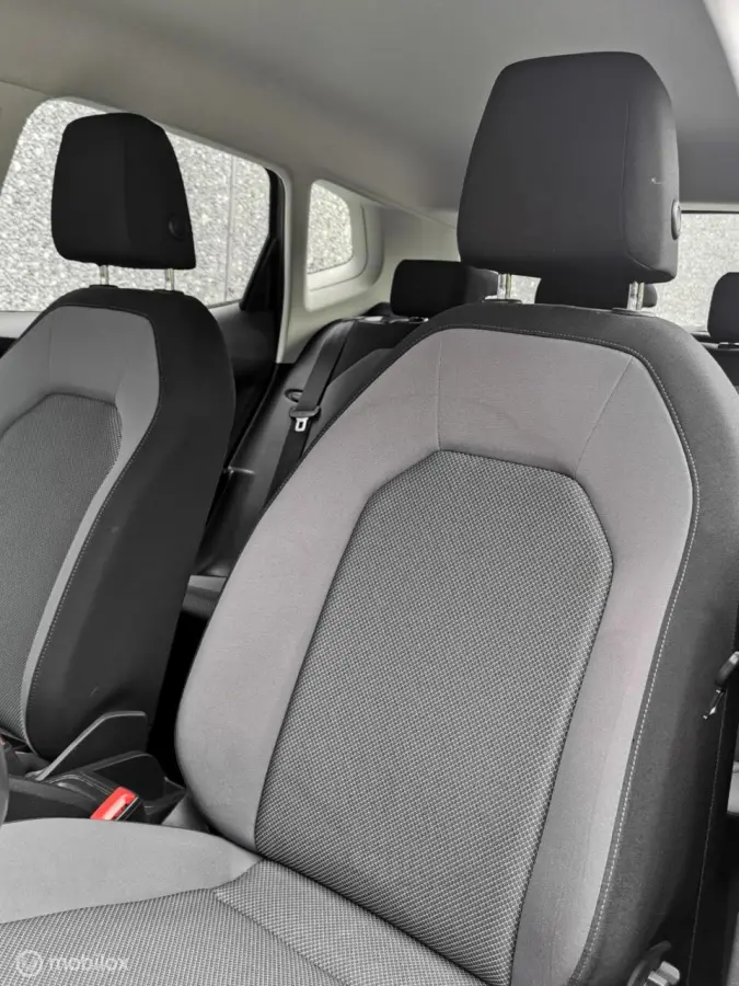 1.0 TGI STYLE/90PK/CAMERA/CARPLAY/DAB/CRUISE/PDC/