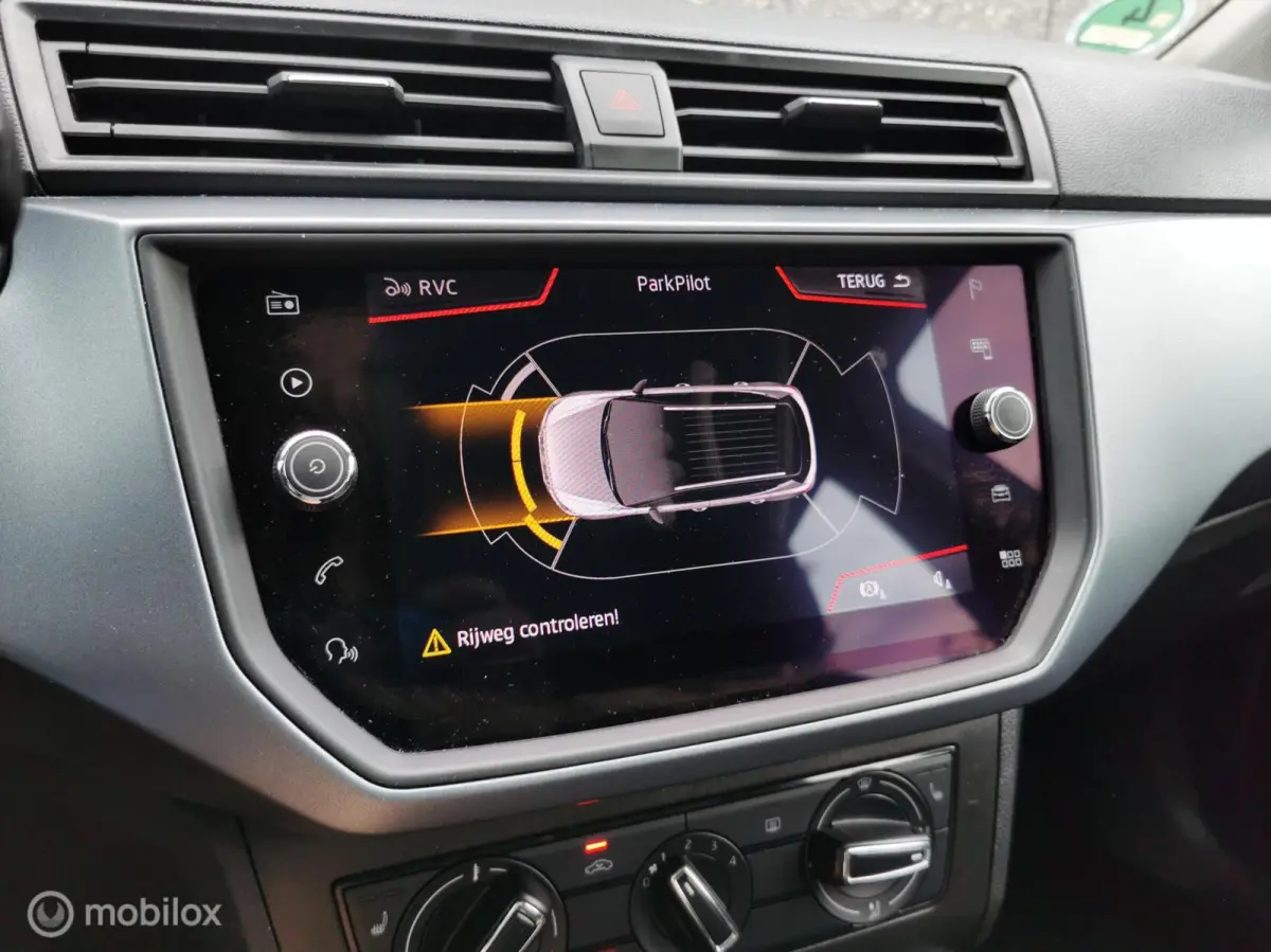 1.0 TGI STYLE/90PK/CAMERA/CARPLAY/DAB/CRUISE/PDC/