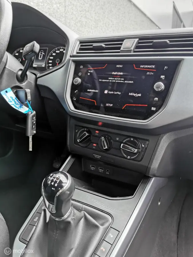 1.0 TGI STYLE/90PK/CAMERA/CARPLAY/DAB/CRUISE/PDC/