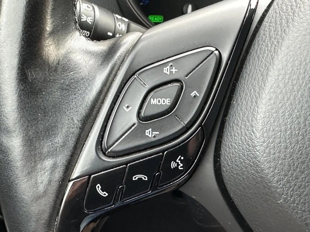 1.8 Hybrid Executive Adaptive Cruise Camera Lane Assist DAB Navi PDC
