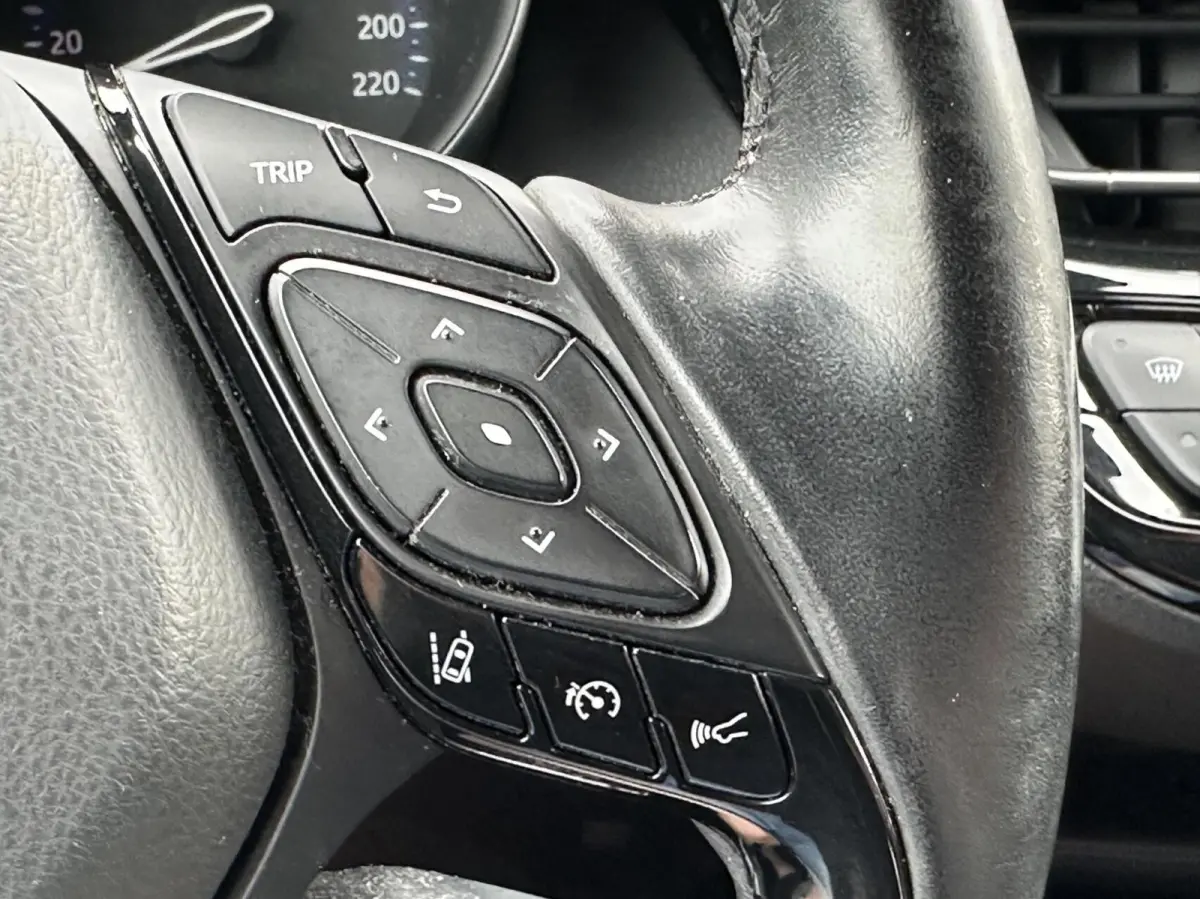 1.8 Hybrid Executive Adaptive Cruise Camera Lane Assist DAB Navi PDC