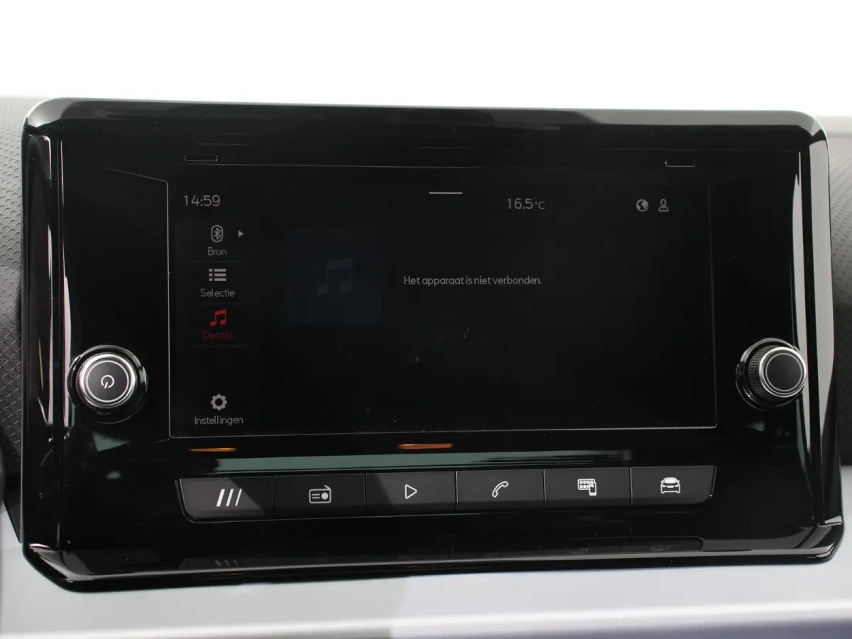1.0 EcoTSI 110pk Automaat FR DEMO ! Climate Control Adaptieve cruise control LED Keyless Parkeersensoren Verwarmde voorstoelen Achteruitrij Camera Apple Carplay/ Android Auto