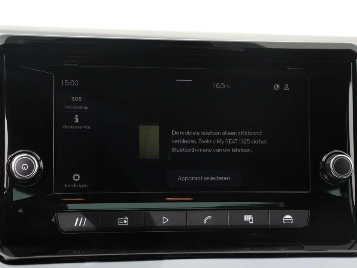1.0 EcoTSI 110pk Automaat FR DEMO ! Climate Control Adaptieve cruise control LED Keyless Parkeersensoren Verwarmde voorstoelen Achteruitrij Camera Apple Carplay/ Android Auto