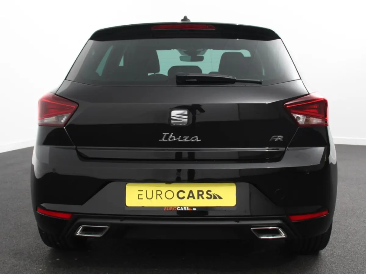 1.0 EcoTSI 110pk Automaat FR DEMO ! Climate Control Adaptieve cruise control LED Keyless Parkeersensoren Verwarmde voorstoelen Achteruitrij Camera Apple Carplay/ Android Auto