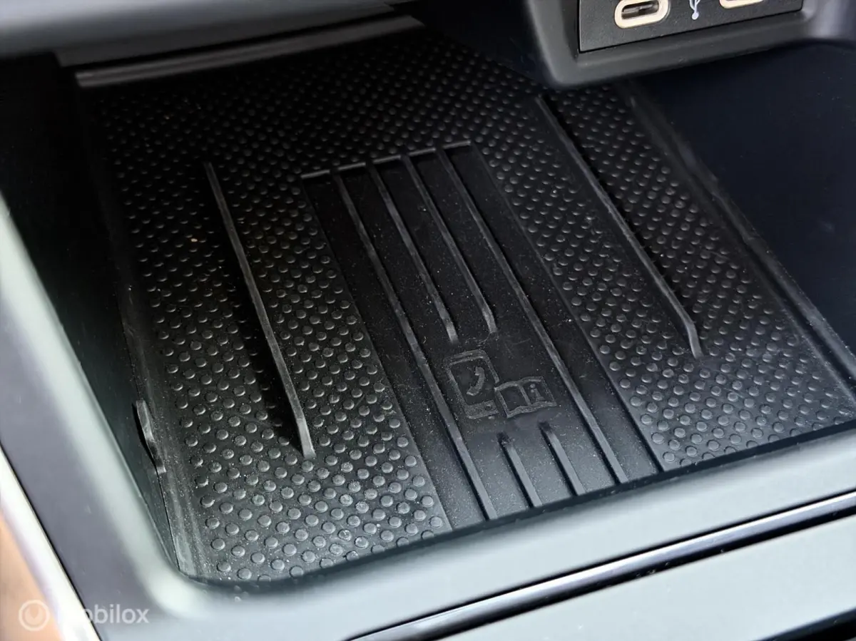 1.0 MPI | Stoelverwarming | CarPlay | Draadloos Laden