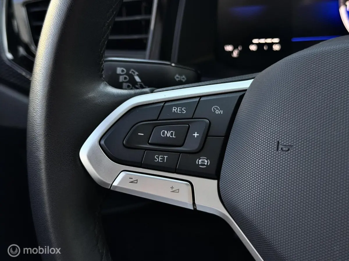 1.0 MPI | Stoelverwarming | CarPlay | Draadloos Laden