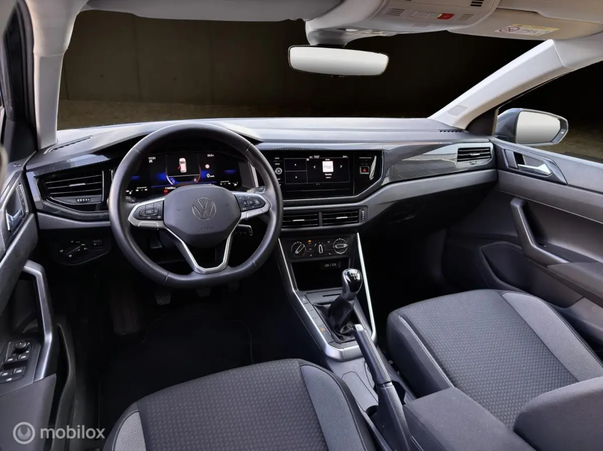 1.0 MPI | Stoelverwarming | CarPlay | Draadloos Laden