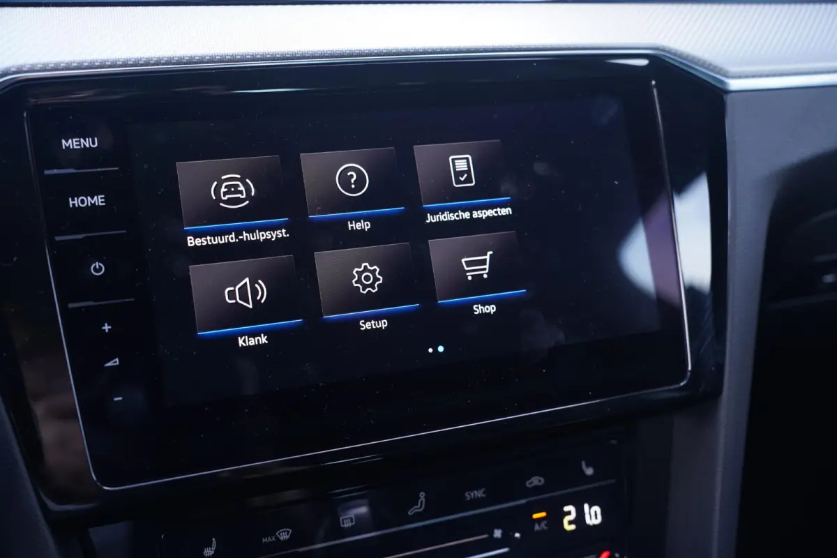 1.5 TSI R-Line Business + NAP IQ.Light-R-Line int. Vol leder Camera Apple Carplay Stoel- en voorruitverwarming