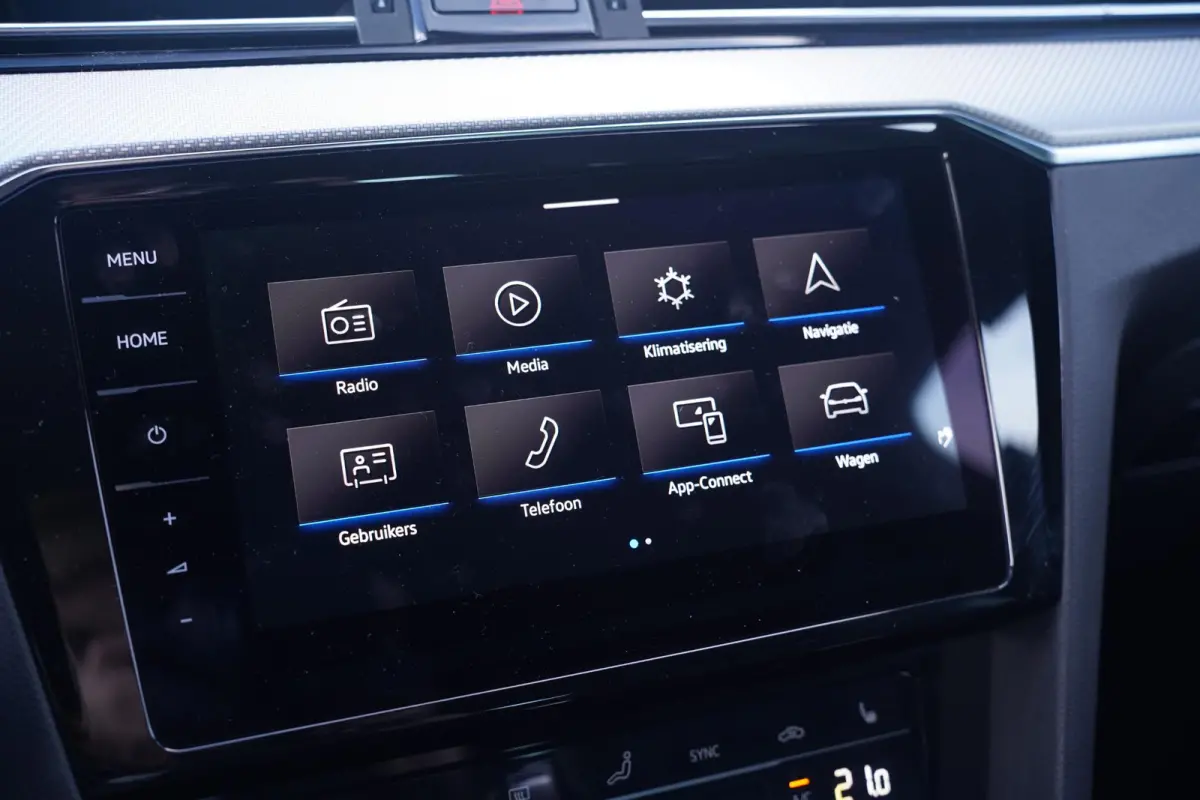 1.5 TSI R-Line Business + NAP IQ.Light-R-Line int. Vol leder Camera Apple Carplay Stoel- en voorruitverwarming