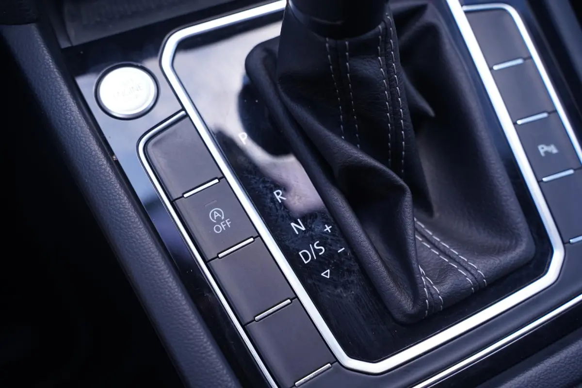 1.5 TSI R-Line Business + NAP IQ.Light-R-Line int. Vol leder Camera Apple Carplay Stoel- en voorruitverwarming