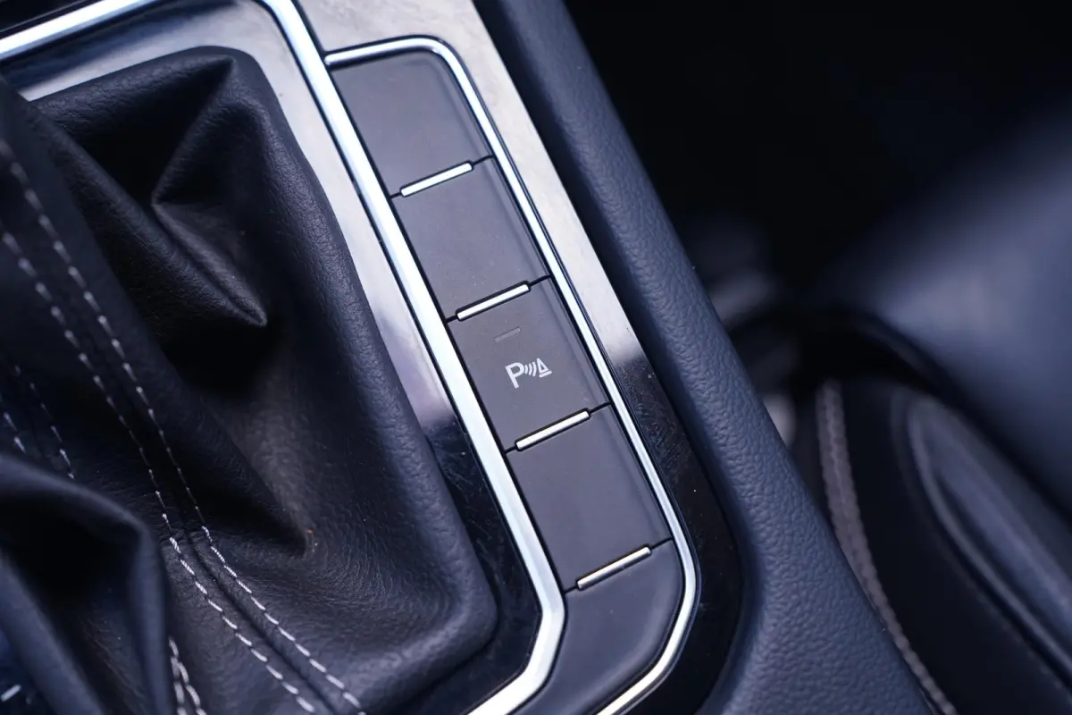 1.5 TSI R-Line Business + NAP IQ.Light-R-Line int. Vol leder Camera Apple Carplay Stoel- en voorruitverwarming