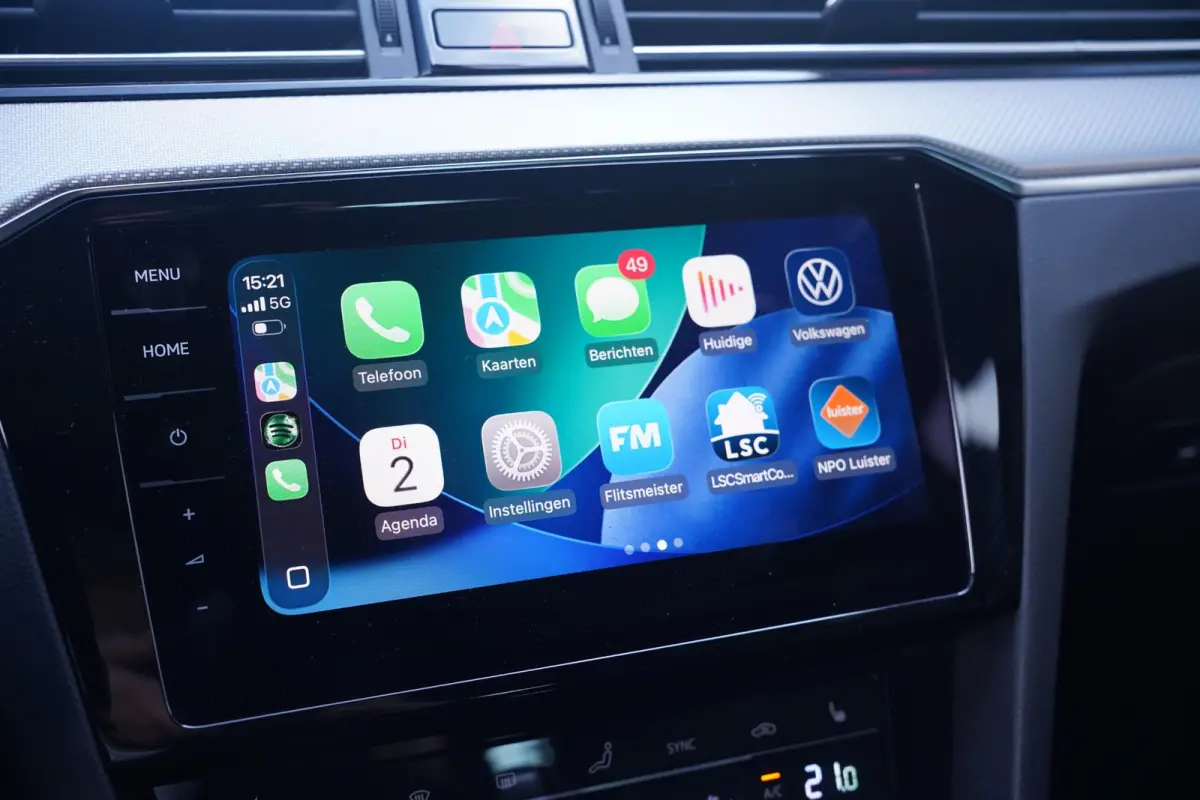 1.5 TSI R-Line Business + NAP IQ.Light-R-Line int. Vol leder Camera Apple Carplay Stoel- en voorruitverwarming