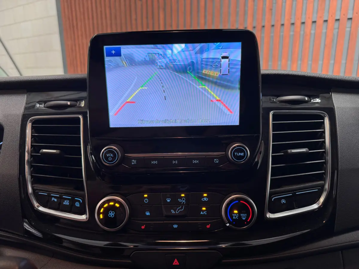 290 2.0 TDCI AUT. L1H1 Sport CARPLAY-NAVI-PDC-CAMERA-CRUISE-NL-Auto-NAP
