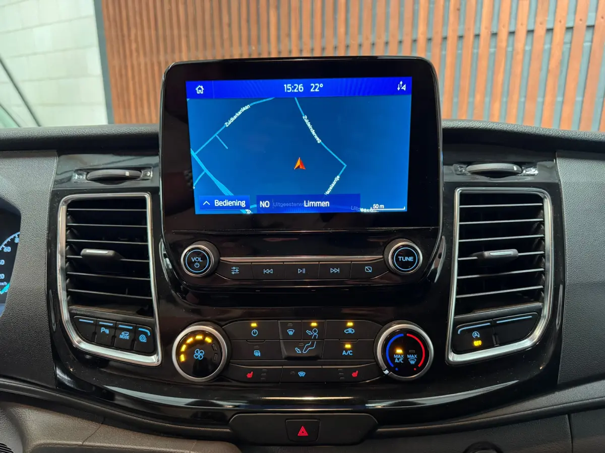 290 2.0 TDCI AUT. L1H1 Sport CARPLAY-NAVI-PDC-CAMERA-CRUISE-NL-Auto-NAP